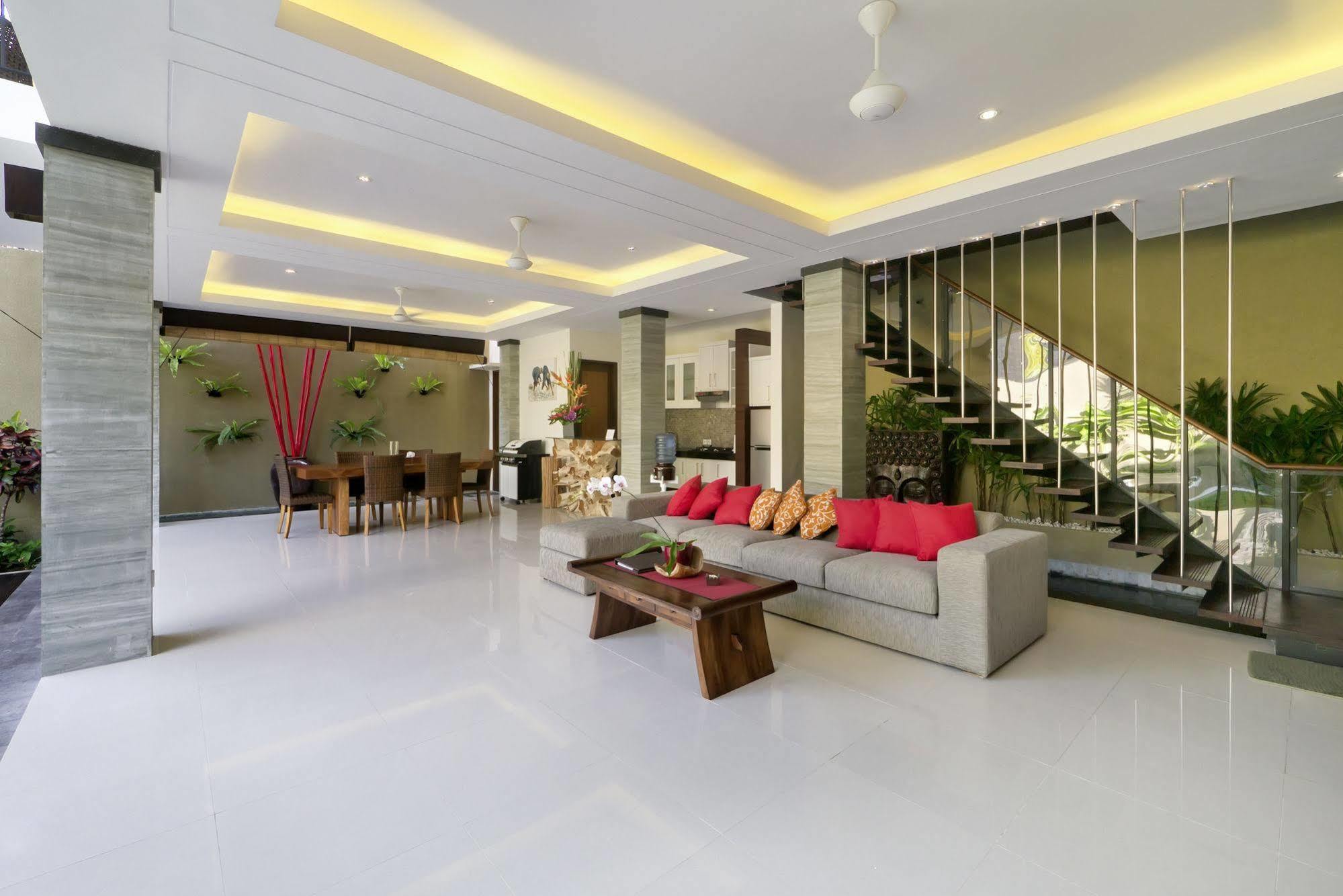 The Kumpi Villas Seminyak Exterior foto