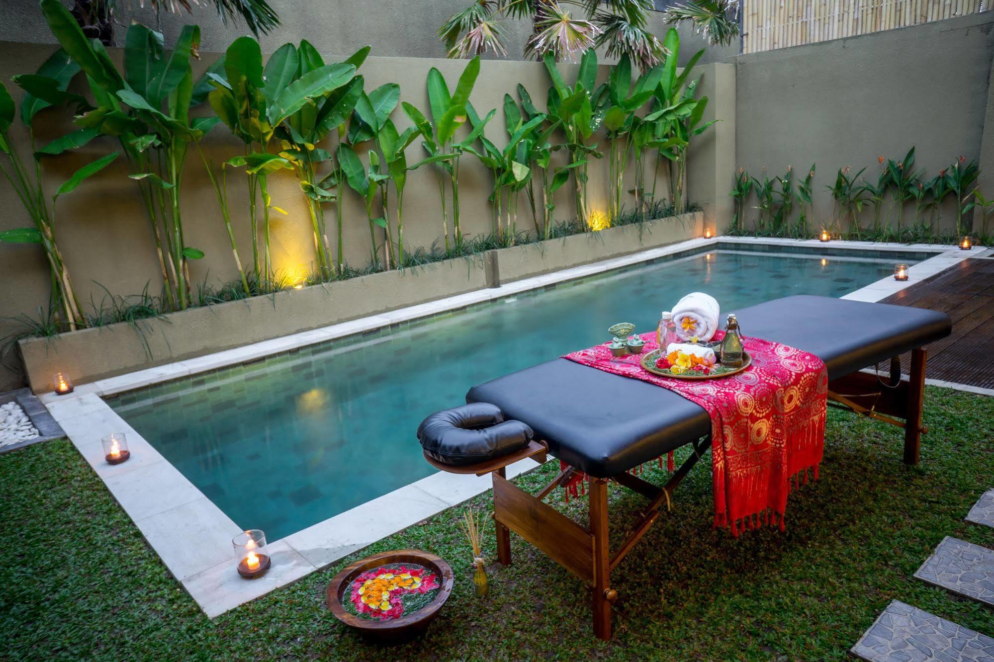 The Kumpi Villas Seminyak Exterior foto