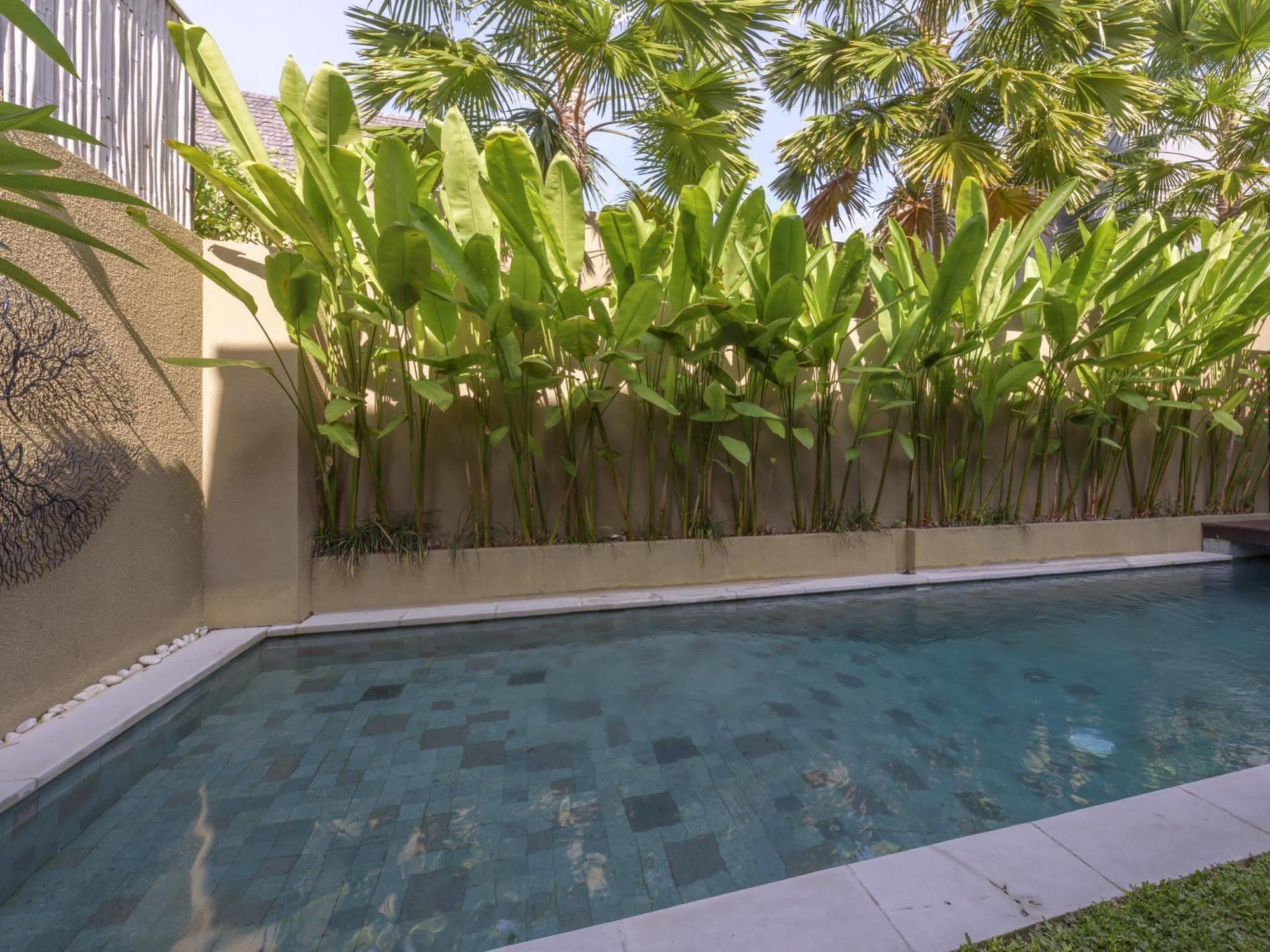 The Kumpi Villas Seminyak Exterior foto