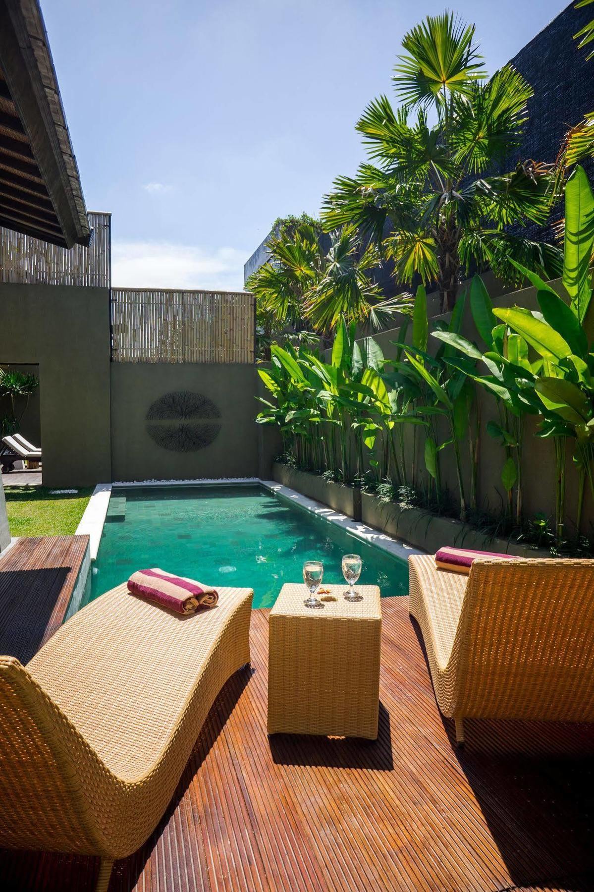 The Kumpi Villas Seminyak Exterior foto