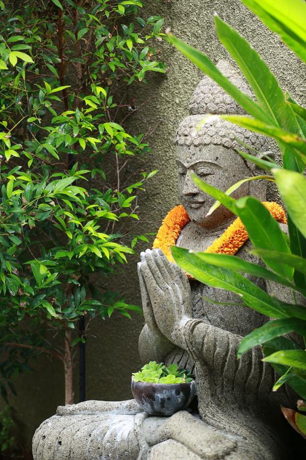 The Kumpi Villas Seminyak Exterior foto